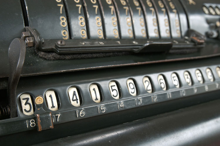 La necesidad de realizar cálculos: de las primeras calculadoras al nacimiento de la informática