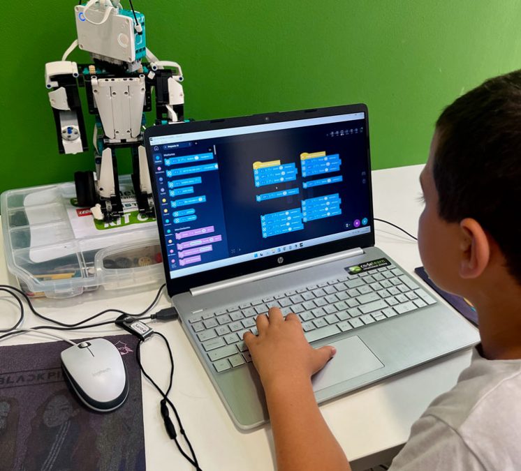 La extraescolar de programación que entrena la mente y refuerza el aprendizaje escolar
